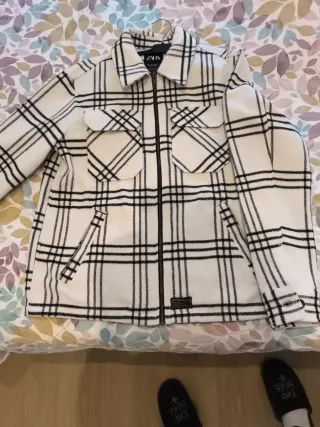 Chaqueta Zara cuadros blanco y negro