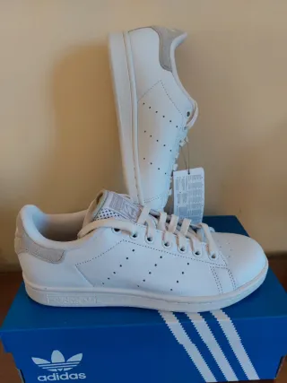 Adidas Stan Smith Blancas y beige