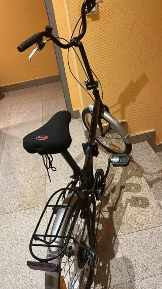 Bicicleta plegable negra