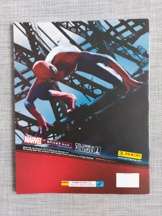 Álbum Amazing Spiderman vacío + 7 sobres Panini