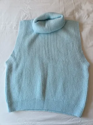 3 jerseys y 1 sudadera