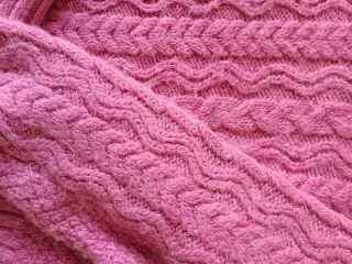 3 jerseys y 1 sudadera