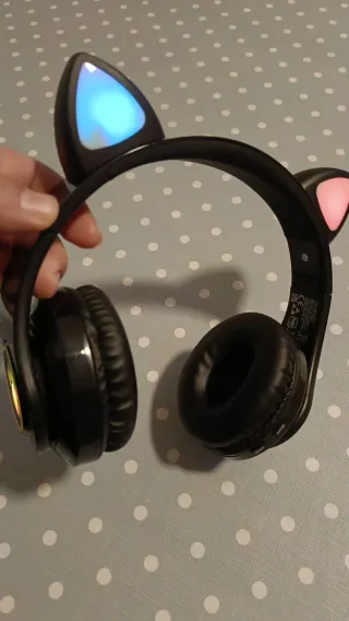 Cuffie Bluetooth Dasounds con Orecchie RGB