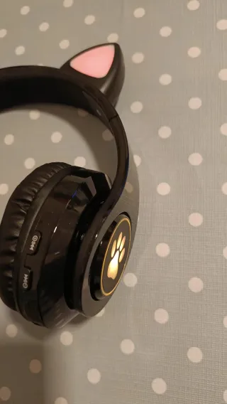 Cuffie Bluetooth Dasounds con Orecchie RGB
