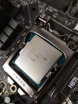 Placa Base MSI H87I + CPU i5-4430