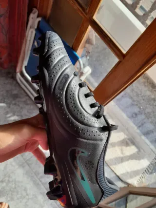 Nike Tiempo Legend 10 Negras Nuevas sin estrenar