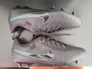 Nike Tiempo Legend 10 Negras Nuevas sin estrenar