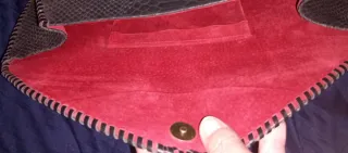 Cartera de piel negra