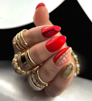 Uñas Acrílicas Diseño Serpiente y Brillantes