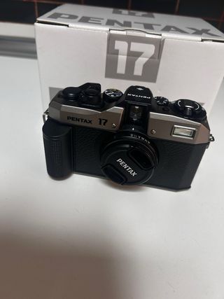Pentax 17 Cámara Analógica Nueva