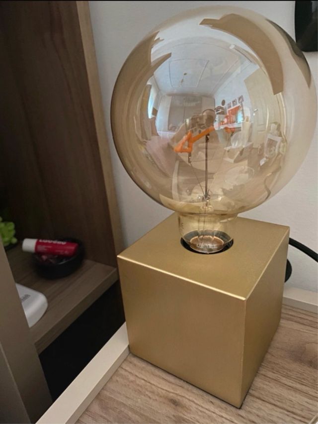 Base Lampada da comodino design moderno