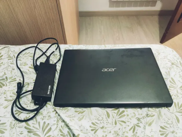 Vendo Laptop Acer N19H1 prácticamente nueva.