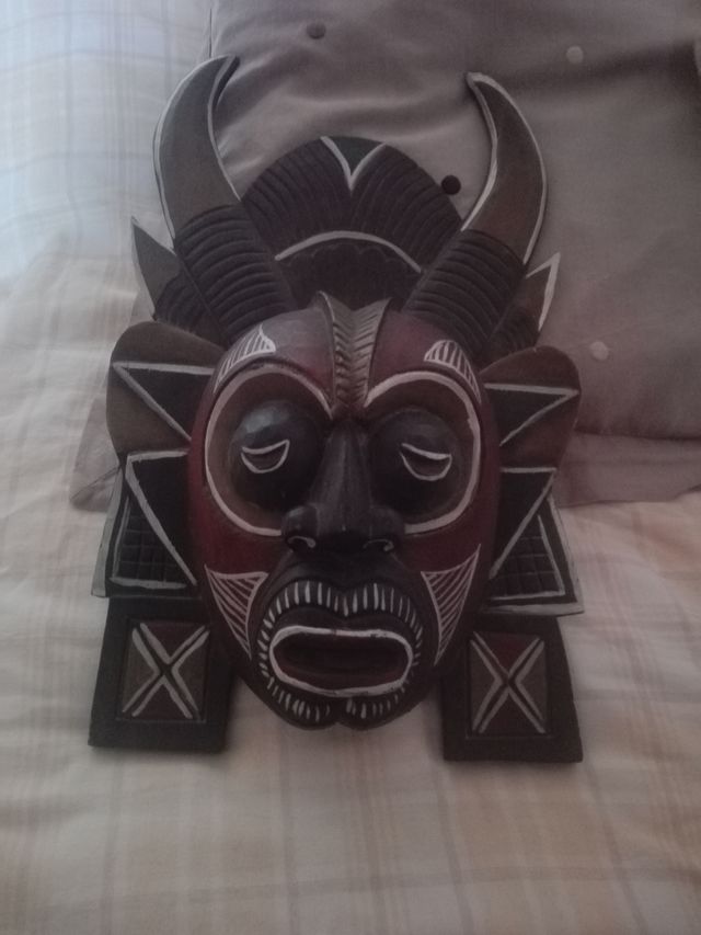 Maschera africana tribale decorativa