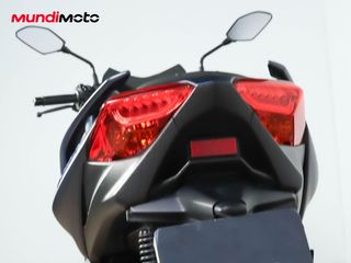 YAMAHA X-MAX 125 ABS