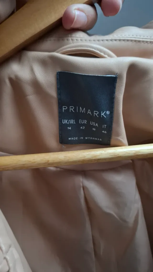 Abrigo tipo biker Primark beige Talla XS