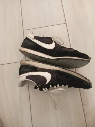 Zapatillas Nike Talla 41 Negras y Blancas