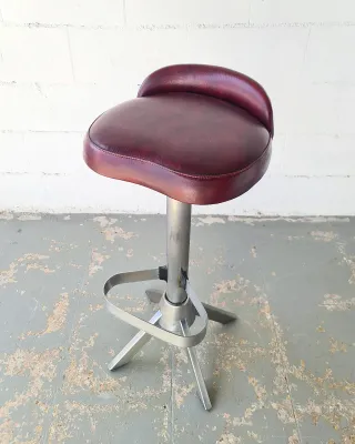 Taburete giratorio SPACE AGE.