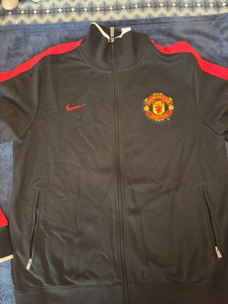 Chaqueta Manchester United. Marca Nike. Nueva