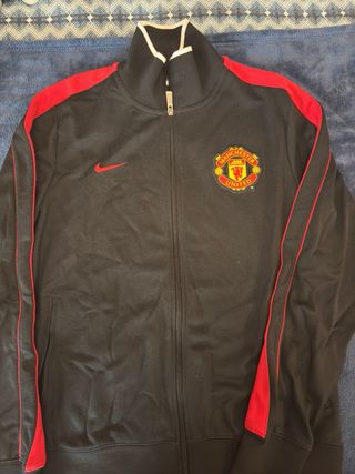Chaqueta Manchester United. Marca Nike. Nueva