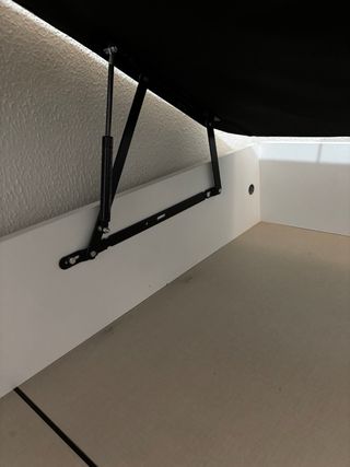 Canapé abatible beige y blanco