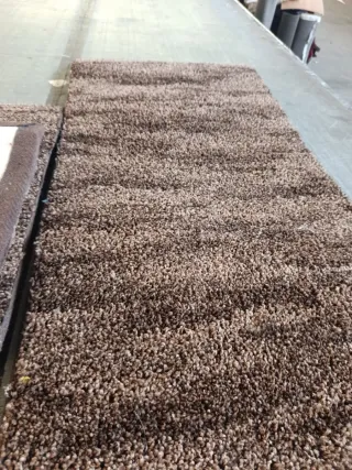 Tappeti pelo corto marrone