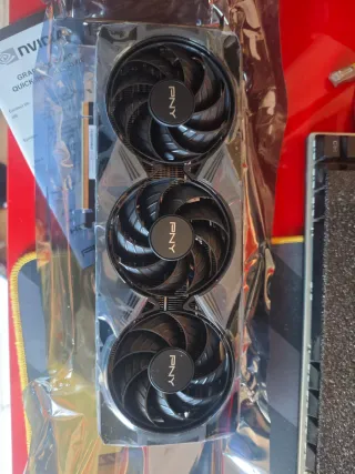 Tarjeta Gráfica PNY GeForce RTX 5070 12GB