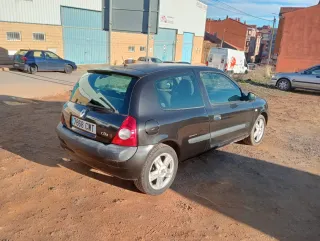 Renault Clio 2004