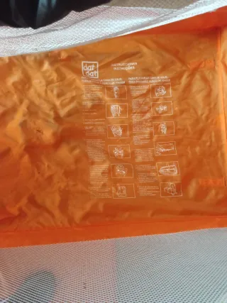 Cuna de viaje plegable naranja