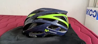Casco Abus Movistar Team
