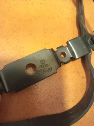 Soporte botiquín Golf MK2