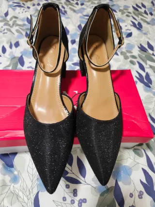 Zapatos Ten Gril brillantes talla 40