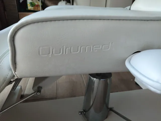 Camilla QUIRUMED estética hidráulica y giratoria