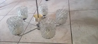 Lampadario in vetro e metallo