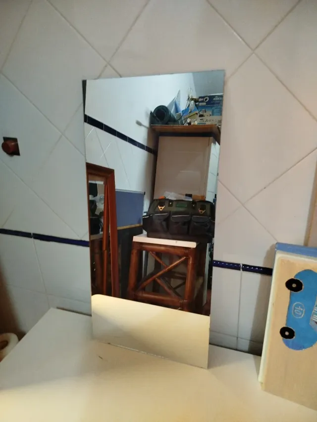 Espejo pequeño de cristal