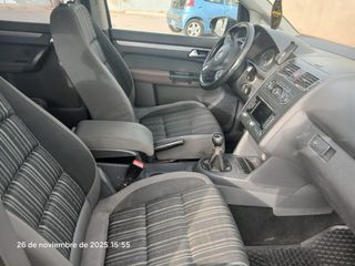 Volkswagen Touran 2011