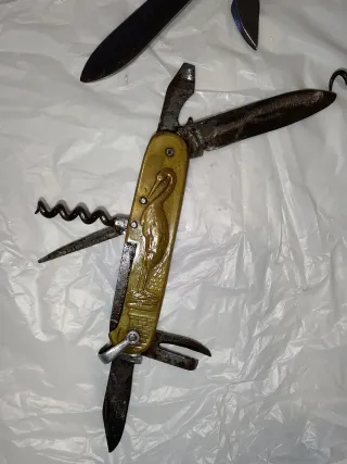 4 navajas multiherramientas antiguas