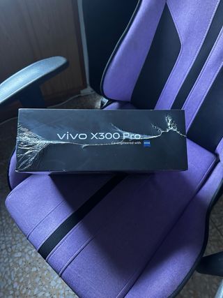 Vivo X300 Pro Bianco + cuffie completamente NUOVO