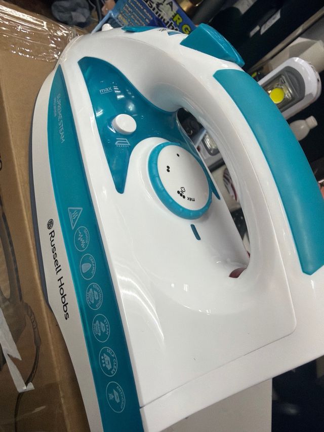 Plancha Russell Hobbs Supreme Steam Pro