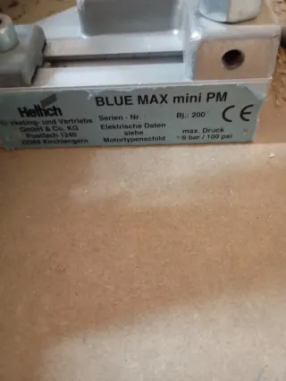Bisagradora Hettich  Monofásica blue Max mini.