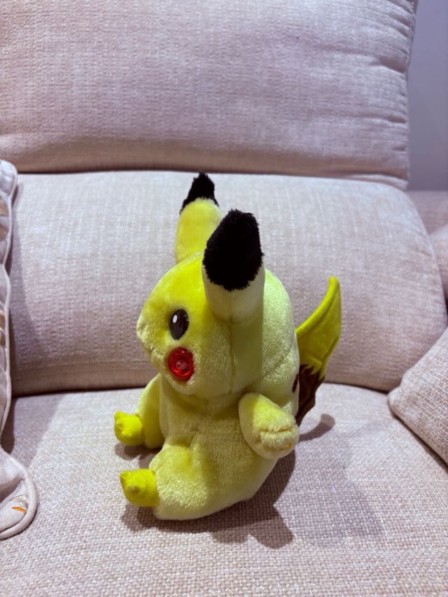 Peluche Pikachu Vintage Kawaii 18 cm