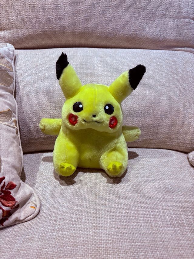 Peluche Pikachu Vintage Kawaii 18 cm