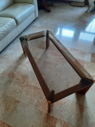 Tavolino in legno e cristallo