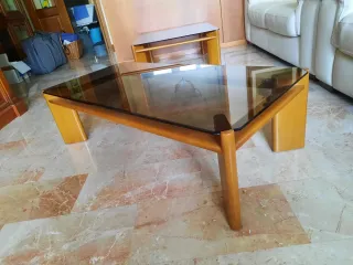 Tavolino in legno e cristallo