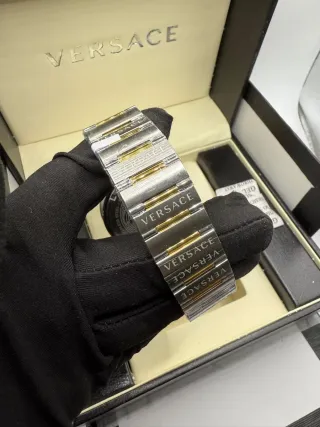 Reloj Versace Oro y Verde