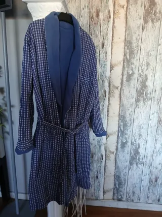 Bata de casa azul y blanca a cuadros