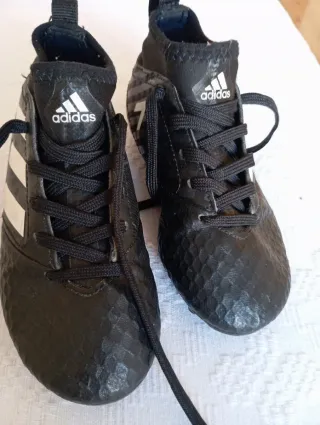 Zapatillas fútbol niño Adidas negras
