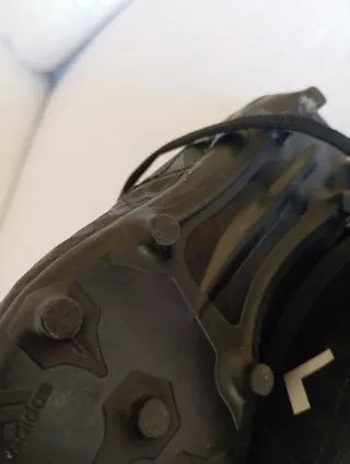 Zapatillas fútbol niño Adidas negras