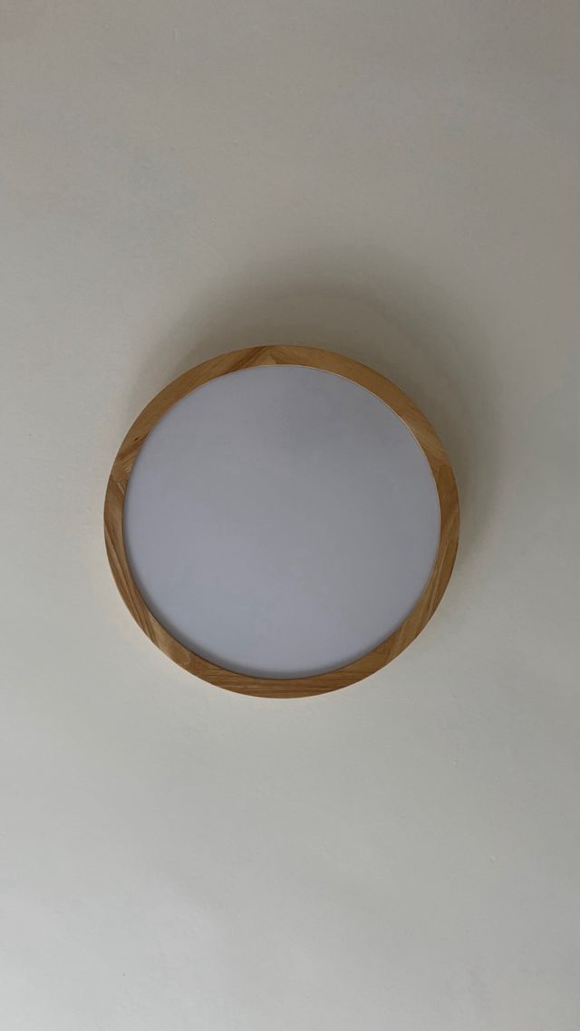 Lampada da soffitto bianca