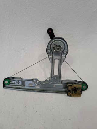 ELEVALUNAS TRASERO DERECHO FORD FOCUS LIM.