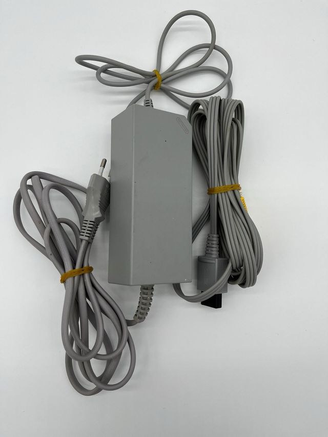 Nintendo Wii Rosso con gioco Super Mario Bros.